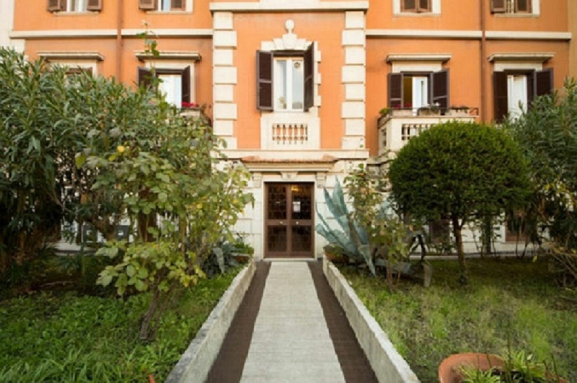 Finally In Roma Eksteriør bilde